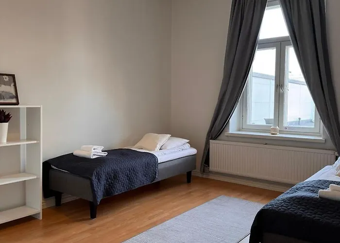 Kotimaailma - Keskustakolmio - Haemeenkatu 2 Тампере